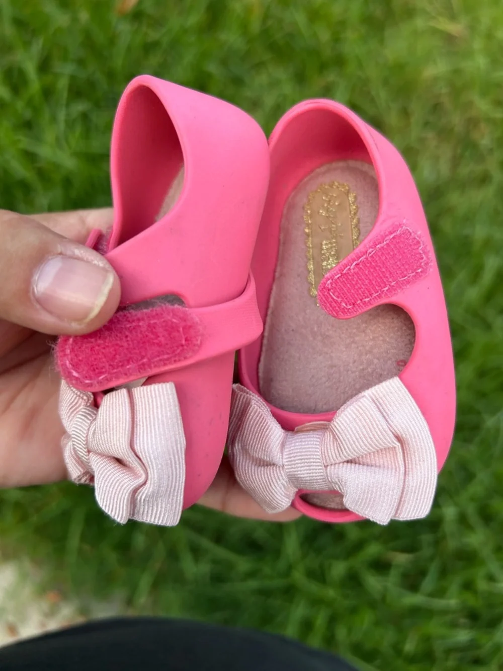 Pink Girls' Bow Mary Jane Shoes - Kids